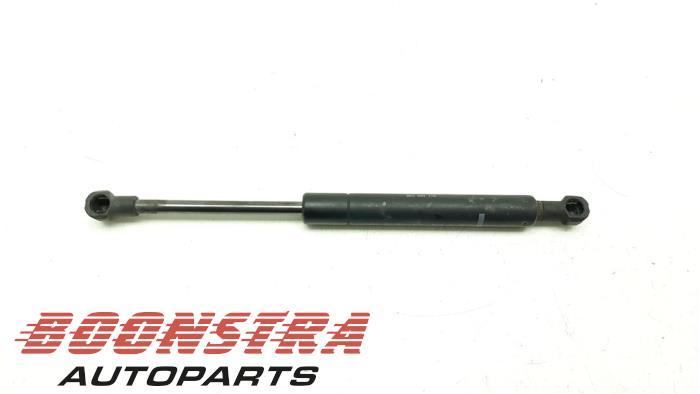 Heckklappendämpfer rechts Maserati Spyder GT 384700118 Bild Heckklappendämpfer rechts Maserati Spyder GT 384700118