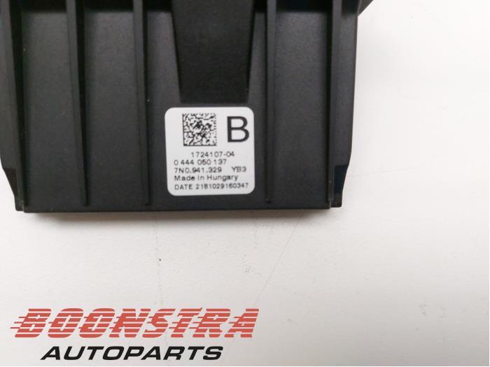 Relais für Kraftstoffpumpe VW Crafter Kasten SY, SX 7N0941329