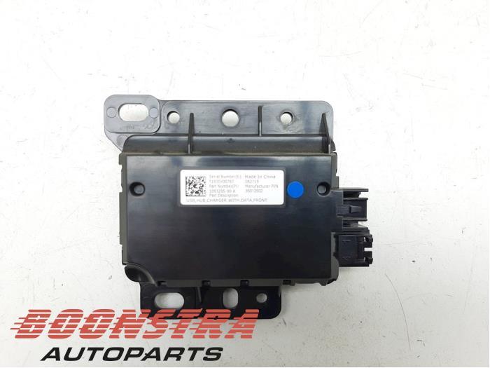 Sonstiges Teil Tesla Model 3 5YJ3 109329500A Bild Sonstiges Teil Tesla Model 3 5YJ3 109329500A