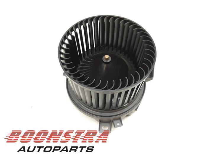 Gebläsemotor Tesla Model 3 5YJ3 110766900B Bild Gebläsemotor Tesla Model 3 5YJ3 110766900B