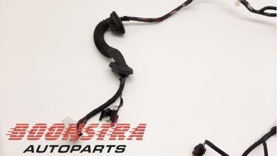 Kabelbaum Tesla Model 3 5YJ3 106796300E Bild Kabelbaum Tesla Model 3 5YJ3 106796300E