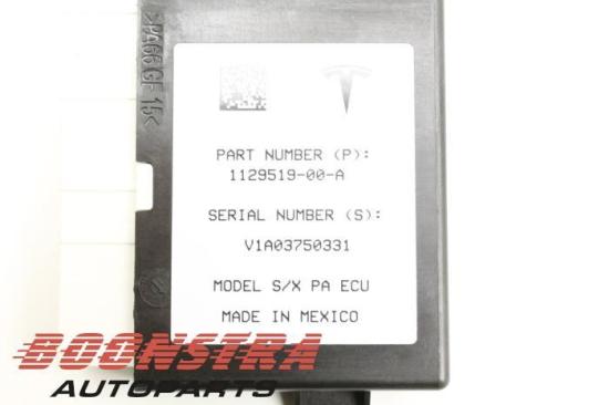 Steuergerät Einparkhilfe Tesla Model S 5YJS 112951900A Bild Steuergerät Einparkhilfe Tesla Model S 5YJS 112951900A