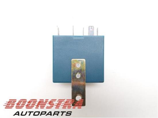 Relais Maserati Spyder GT 184391 Bild Relais Maserati Spyder GT 184391