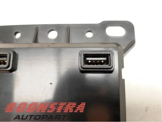 Sonstiges Teil Tesla Model 3 5YJ3 109329500A Bild Sonstiges Teil Tesla Model 3 5YJ3 109329500A