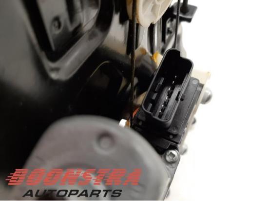 Fensterheber links hinten Ferrari California 69875800 Bild Fensterheber links hinten Ferrari California 69875800