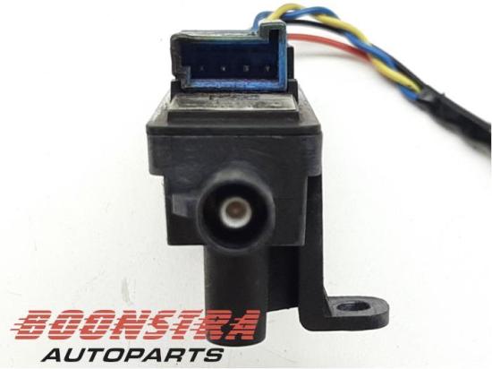 Frontkamera Tesla Model 3 5YJ3 110061900C Bild Frontkamera Tesla Model 3 5YJ3 110061900C