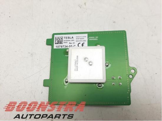 Antenne Dach Tesla Model 3 5YJ3 107973400C Bild Antenne Dach Tesla Model 3 5YJ3 107973400C