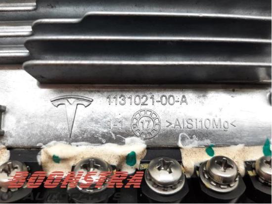 Steuergerät Tesla Model S 5YJS 111237990D Bild Steuergerät Tesla Model S 5YJS 111237990D