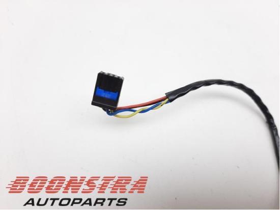 Frontkamera Tesla Model 3 5YJ3 110061900C Bild Frontkamera Tesla Model 3 5YJ3 110061900C