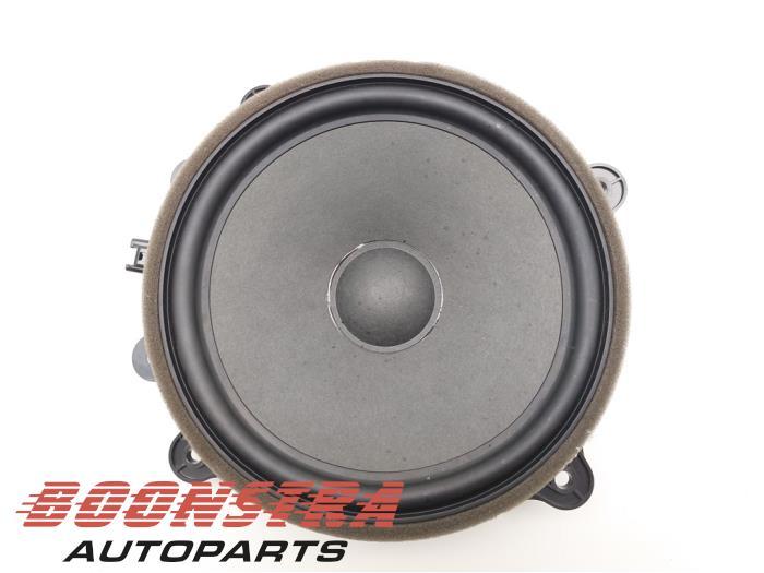 Lautsprecher Tesla Model 3 5YJ3 107974400E Bild Lautsprecher Tesla Model 3 5YJ3 107974400E