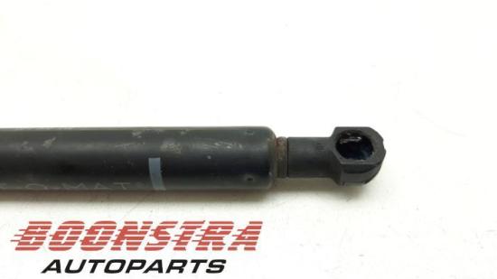 Heckklappendämpfer rechts Maserati Spyder GT 384700118 Bild Heckklappendämpfer rechts Maserati Spyder GT 384700118