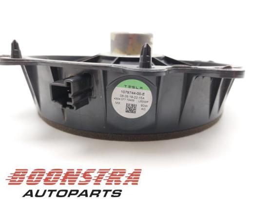 Lautsprecher Tesla Model 3 5YJ3 107974400E Bild Lautsprecher Tesla Model 3 5YJ3 107974400E