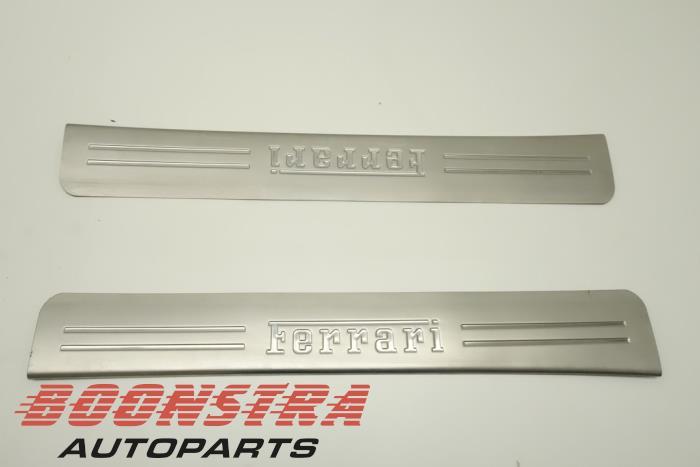 Zierleiste Ferrari California 69749800 Bild Zierleiste Ferrari California 69749800