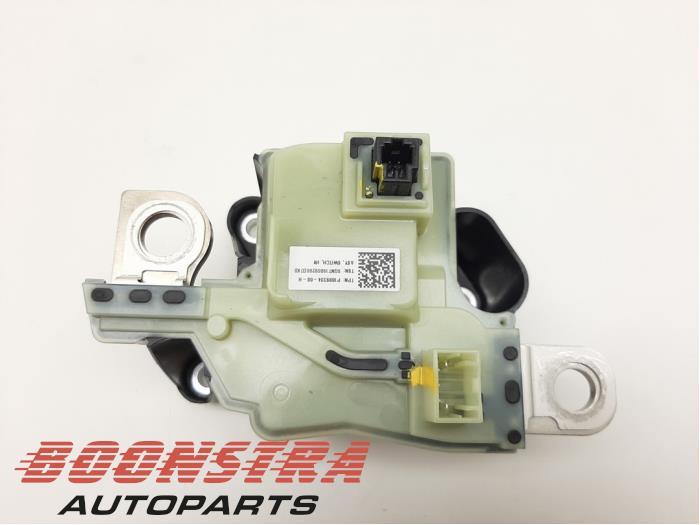 Schalter Tesla Model 3 5YJ3 108933400J Bild Schalter Tesla Model 3 5YJ3 108933400J