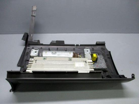 Verkleidung Armaturenbrett rechts VW MULTIVAN T5 V 03-09 96 KW 7H5858904K 7H5857056A Bild Verkleidung Armaturenbrett rechts VW MULTIVAN T5 V 03-09 96 KW 7H5858904K 7H5857056A