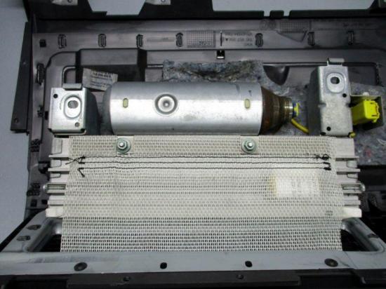 Verkleidung Armaturenbrett rechts VW MULTIVAN T5 V 03-09 96 KW 7H5858904K 7H5857056A Bild Verkleidung Armaturenbrett rechts VW MULTIVAN T5 V 03-09 96 KW 7H5858904K 7H5857056A