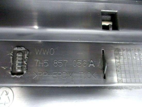 Verkleidung Armaturenbrett rechts VW MULTIVAN T5 V 03-09 96 KW 7H5858904K 7H5857056A Bild Verkleidung Armaturenbrett rechts VW MULTIVAN T5 V 03-09 96 KW 7H5858904K 7H5857056A