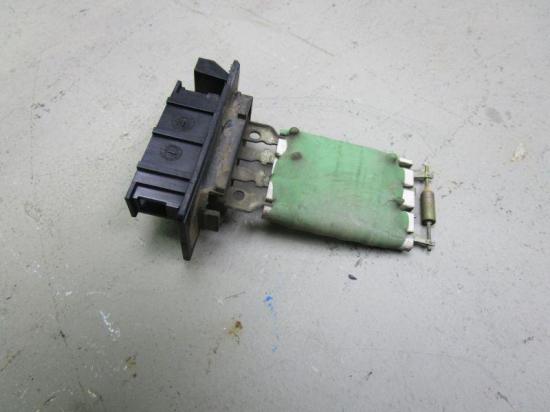 Widerstand Gebläse Lüfter VW LT 2 II PRITSCHE 01-06 70 KW Bild Widerstand Gebläse Lüfter VW LT 2 II PRITSCHE 01-06 70 KW