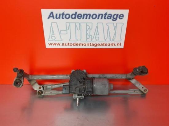 Wischermotor links Seat Ibiza IV SportCoupe 6J 0390241566 Bild Wischermotor links Seat Ibiza IV SportCoupe 6J 0390241566