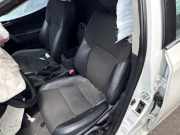 Sitz links Toyota Auris Touring Sports E180