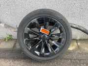 Reifen auf Stahlfelge Tesla Model X 5YJX 102724400B