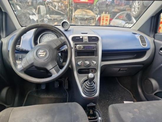 Sicherheitsgurt rechts vorne Suzuki Splash EX Bild Sicherheitsgurt rechts vorne Suzuki Splash EX