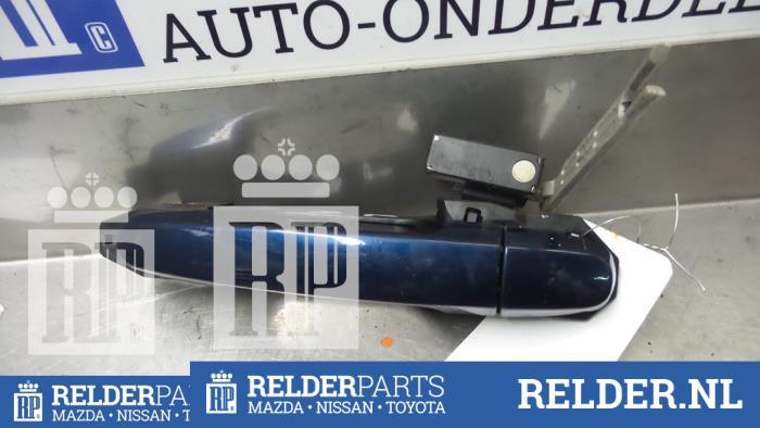 Türgriff links hinten Toyota Corolla Liftback E12 Bild Türgriff links hinten Toyota Corolla Liftback E12