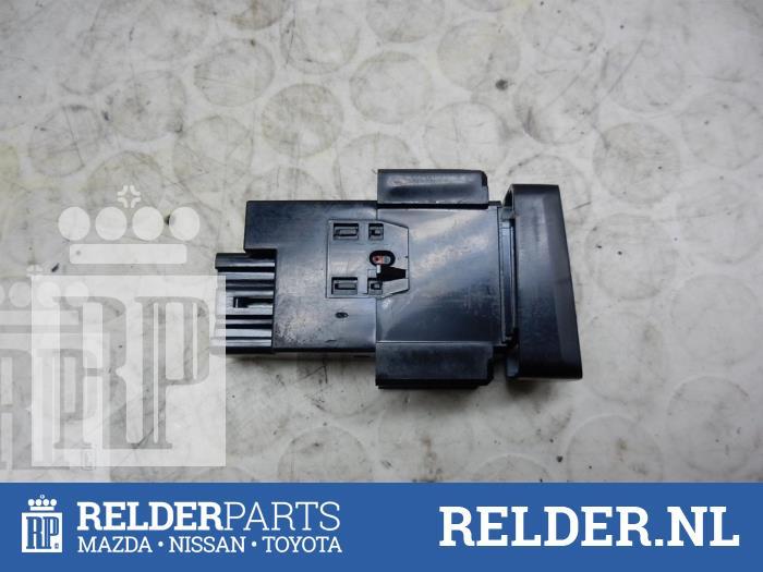 Schalter für Klimaanlage Toyota Corolla Liftback E12 Bild Schalter für Klimaanlage Toyota Corolla Liftback E12