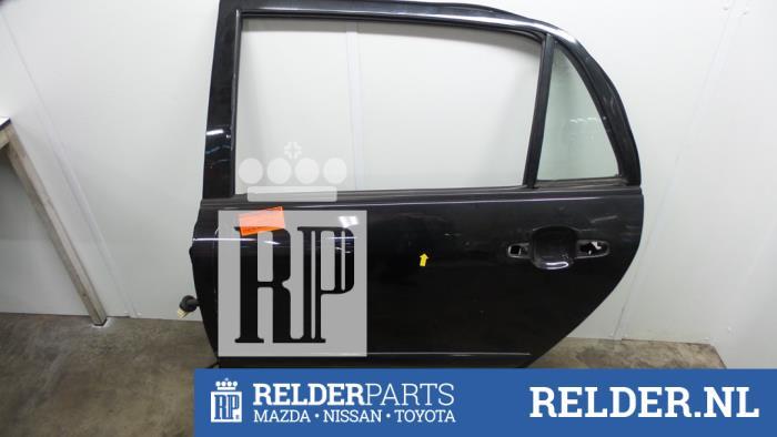 Tür links hinten Toyota Corolla Liftback E12 6700413330 Bild Tür links hinten Toyota Corolla Liftback E12 6700413330