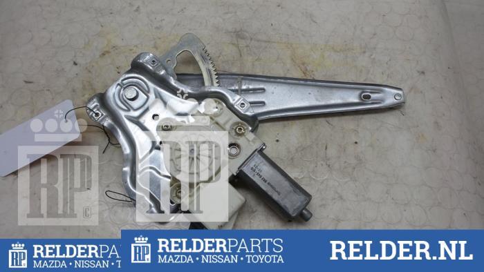 Fensterheber rechts hinten Toyota Corolla Liftback E12 0130822031 Bild Fensterheber rechts hinten Toyota Corolla Liftback E12 0130822031