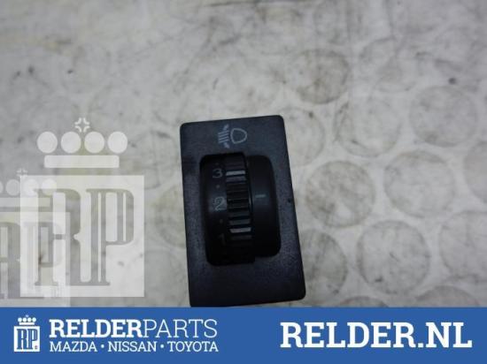 Schalter für Leuchtweitenregelung Toyota Corolla Liftback E12 Bild Schalter für Leuchtweitenregelung Toyota Corolla Liftback E12