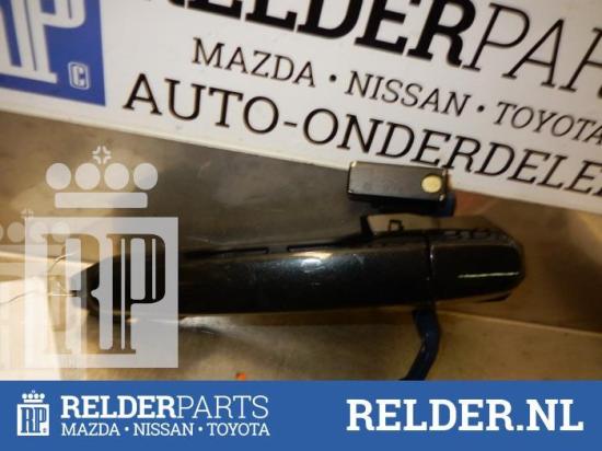 Türgriff links hinten Toyota Corolla Liftback E12 Bild Türgriff links hinten Toyota Corolla Liftback E12