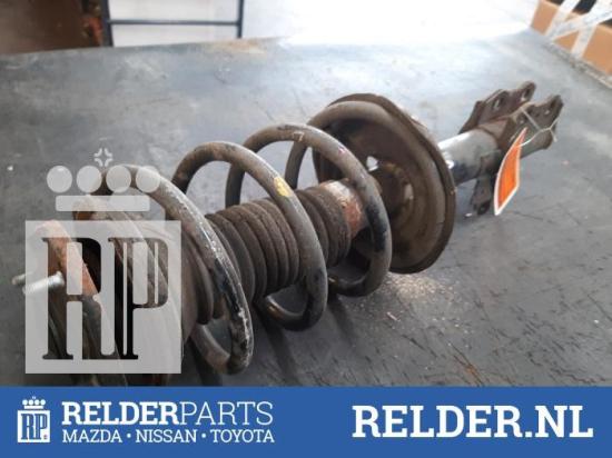 Federbein links vorne Toyota Corolla Liftback E12 Bild Federbein links vorne Toyota Corolla Liftback E12