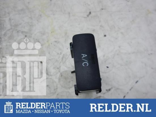 Schalter für Klimaanlage Toyota Corolla Liftback E12 Bild Schalter für Klimaanlage Toyota Corolla Liftback E12