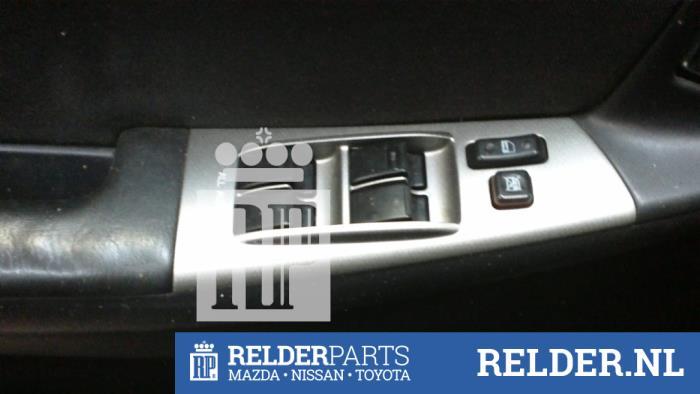 Schalter für Fensterheber Toyota Corolla Liftback E12 Bild Schalter für Fensterheber Toyota Corolla Liftback E12