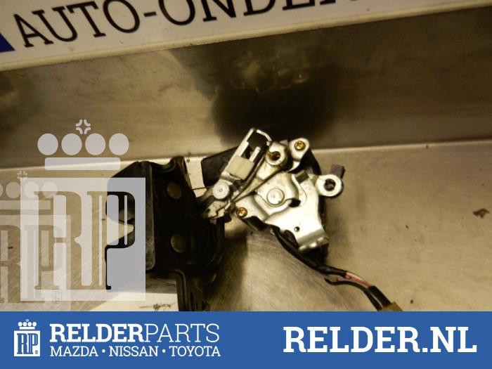 Klappenschlosszug Toyota Corolla Liftback E12 Bild Klappenschlosszug Toyota Corolla Liftback E12