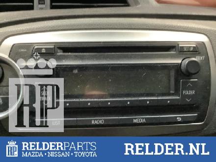 Radio CD Spieler von einem Toyota Yaris (Yaris 3 12-)