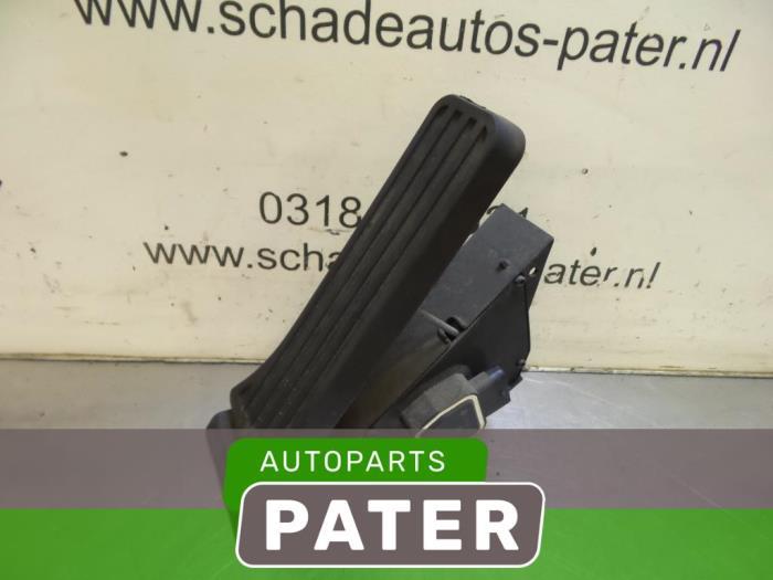 Pedalbelag für Fahrpedal Mercedes-Benz C-Klasse W204 A2043000004