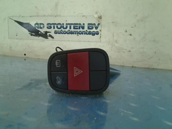 Paniklichtschalter Citroën Nemo (AA) Van 1.4 HDi 70 (DV4TED(8HS)) 2009-07 Bild Paniklichtschalter Citroën Nemo (AA) Van 1.4 HDi 70 (DV4TED(8HS)) 2009-07