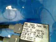 Aux-Anschluss USB 9678374480 Peugeot 2008 (CU) Großraumlimousine 1.2 Vti 12V PureTech 82 (EB2F(HMZ)) 2013-10