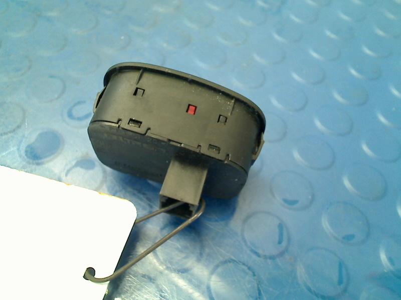 Paniklichtschalter Citroën Nemo (AA) Van 1.4 HDi 70 (DV4TED(8HS)) 2009-07 Bild Paniklichtschalter Citroën Nemo (AA) Van 1.4 HDi 70 (DV4TED(8HS)) 2009-07