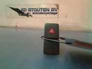 Paniklichtschalter 3743052K00 Suzuki Splash Großraumlimousine 1.2 VVT 16V (K12B) 2011-01