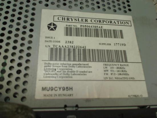 Radio Bedienungselemente MU9CY95H Jeep Cherokee/Liberty (KJ) Geländewagen 2.8 CRD 16V (ENR) 2004-01 Bild Radio Bedienungselemente MU9CY95H Jeep Cherokee/Liberty (KJ) Geländewagen 2.8 CRD 16V (ENR) 2004-01