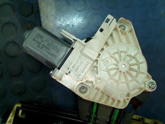 Fensterheber Elektr. Rechts Vorne 8K0959802C Audi A1 (8X1/8XK) Schrägheck 3-drs 1.2 TFSI (CBZA) 2011-03 Bild Fensterheber Elektr. Rechts Vorne 8K0959802C Audi A1 (8X1/8XK) Schrägheck 3-drs 1.2 TFSI (CBZA) 2011-03