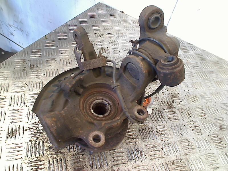 Achsschenkel Links Vorne Nissan Primera (P12) Schrägheck 1.9 dCi (F9Q) 2002-07 Bild Achsschenkel Links Vorne Nissan Primera (P12) Schrägheck 1.9 dCi (F9Q) 2002-07