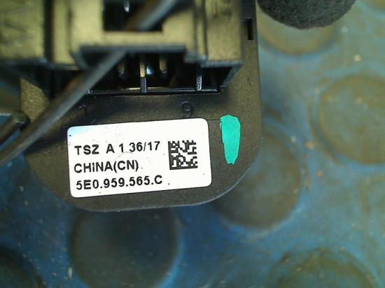 Spiegelverstellung Schalter 5E0959565C Fiat Fiorino (225) Van 1.3 JTD 16V Multijet (199.A.9000(Euro 5)) 2016-02 Bild Spiegelverstellung Schalter 5E0959565C Fiat Fiorino (225) Van 1.3 JTD 16V Multijet (199.A.9000(Euro 5)) 2016-02