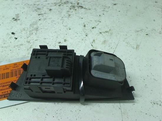 Schalter Für Elekt. Fensterheber Links Vorne Audi A1 (8X1/8XK) Schrägheck 3-drs 1.4 TFSI 16V 122 (CAXA) 2012-01 Bild Schalter Für Elekt. Fensterheber Links Vorne Audi A1 (8X1/8XK) Schrägheck 3-drs 1.4 TFSI 16V 122 (CAXA) 2012-01