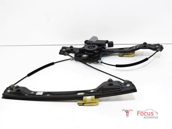 Fensterheber links vorne Opel Astra K B16 13406673 Bild Fensterheber links vorne Opel Astra K B16 13406673