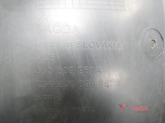 Radhaus Skoda Fabia II Kombi 545 5J0809961A Bild Radhaus Skoda Fabia II Kombi 545 5J0809961A