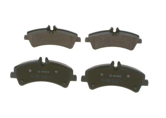 BOSCH Bremsscheibe 0 986 479 296 + Warnkontakt, Bremsbelagverschleiß 1 987 473 038 + Bremsbelagsatz, Scheibenbremse 0 986 494 122 Bild BOSCH Bremsscheibe 0 986 479 296 + Warnkontakt, Bremsbelagverschleiß 1 987 473 038 + Bremsbelagsatz, Scheibenbremse 0 986 494 122